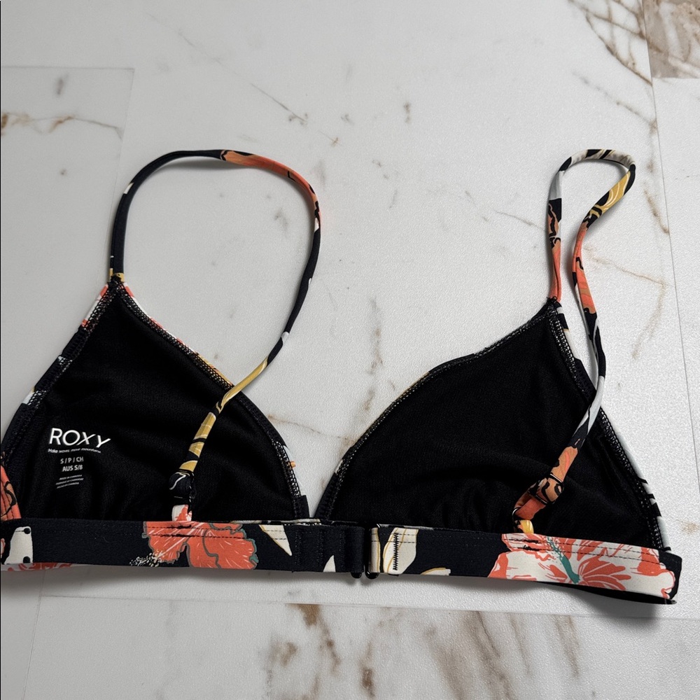 Roxy Beach Classics Fixed Triangle Bikini Top - A… - image 7